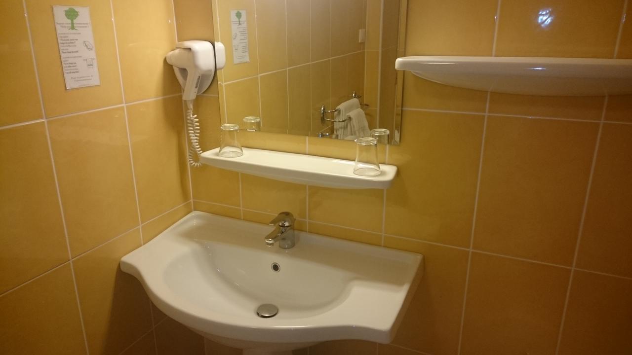 Hotel De L'Europe Lourdes Bagian luar foto