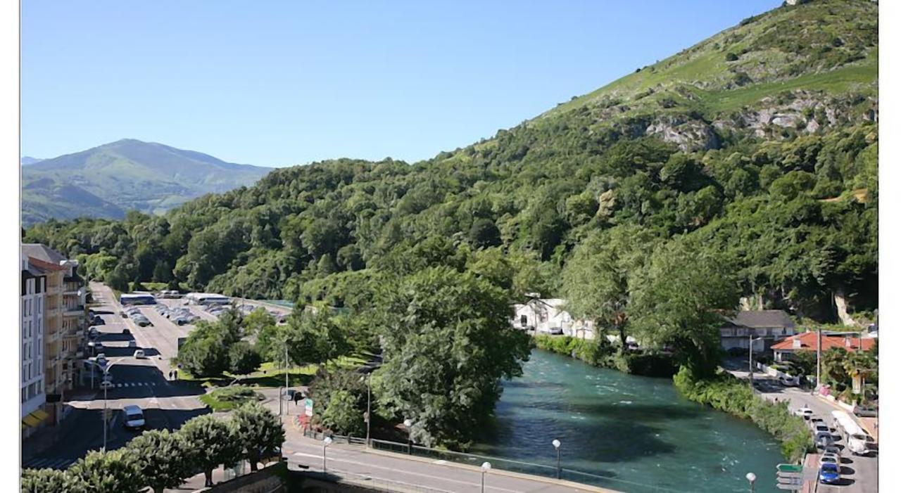 Hotel De L'Europe Lourdes Bagian luar foto